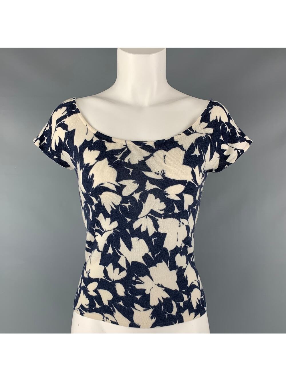 HEIDI WEISEL Size M Cream Navy Cashmere Abstract floral Cap Sleeves Casual Top